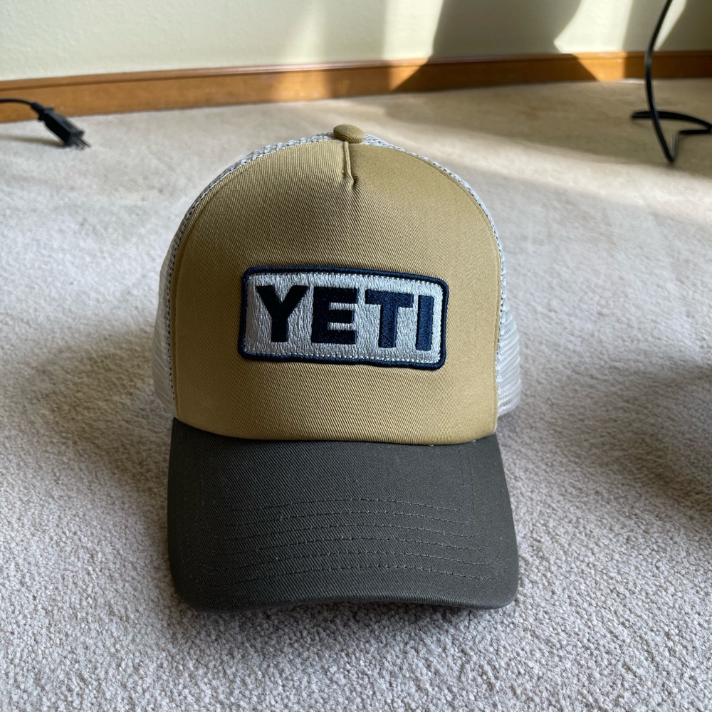 Yeti hat